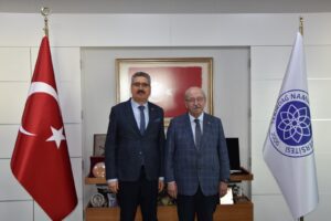 Rektör Şahin’i tebrik etti
