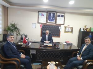 Kaymakam Güler mesaiye okulda başladı
