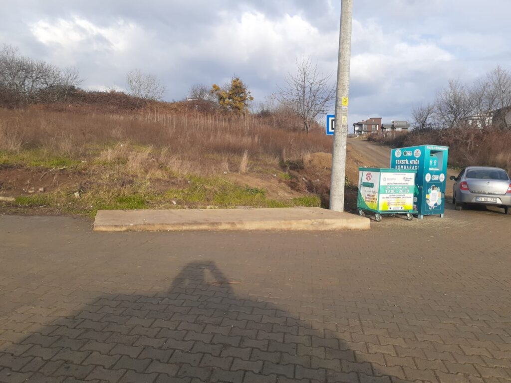 Öğrenciler duraklarını geri istiyor
