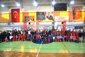Yılın sporcuları ödüllendirildi