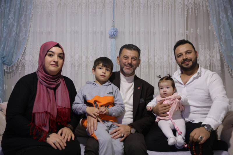 “İlçemizi hane hane geziyoruz”