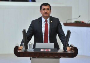 “Bir türlü dalgakıran yapamadılar”