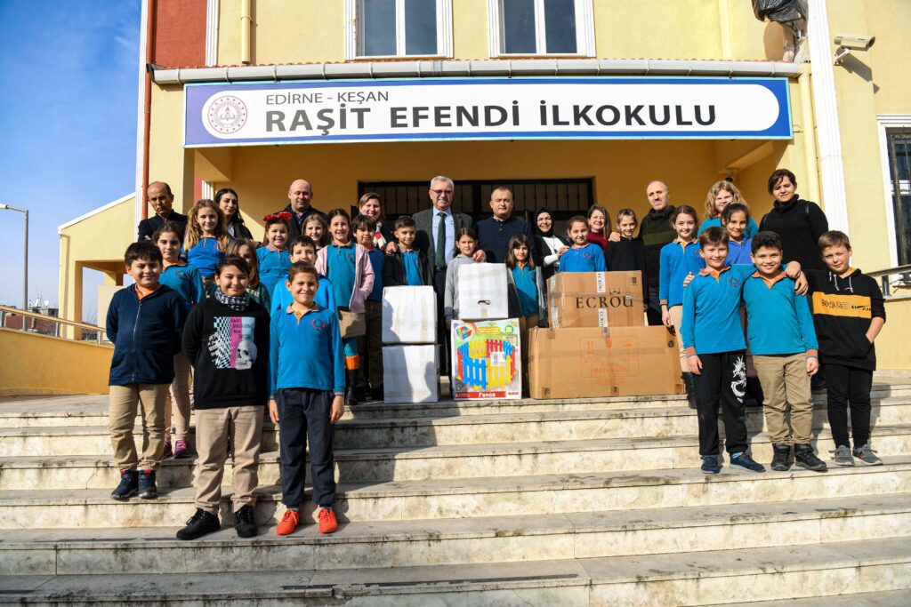 Duyarlılıklarıyla kalpleri kazındılar