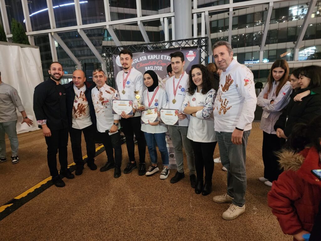 Yarışmadan üçüncülükle ayrıldılar