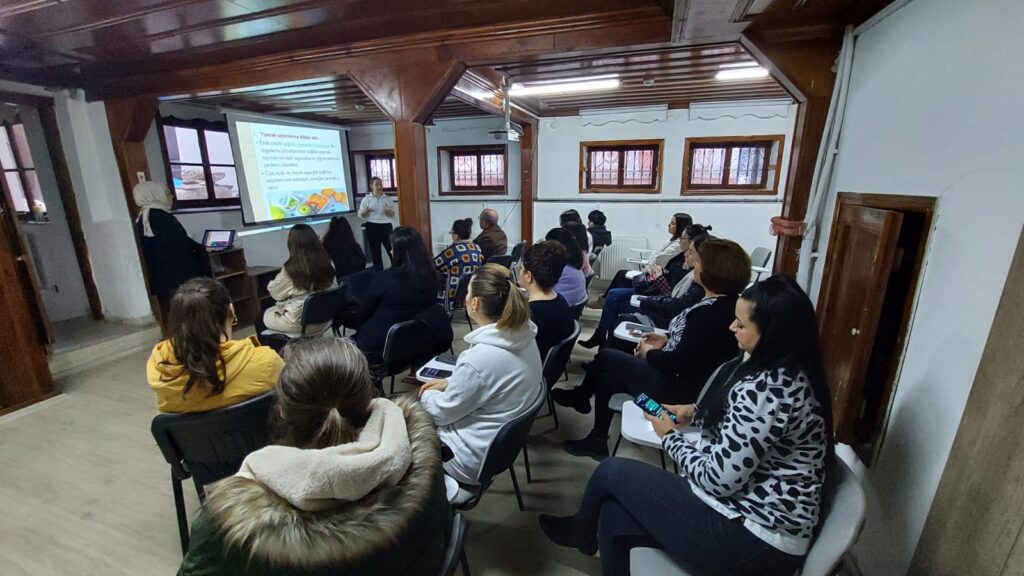 Sağlıklı beslenme semineri düzenlendi