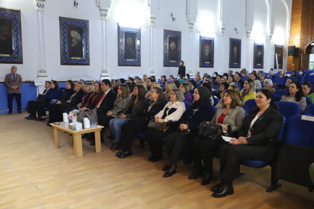 Kadınlar kansere karşı bilgilendirildi