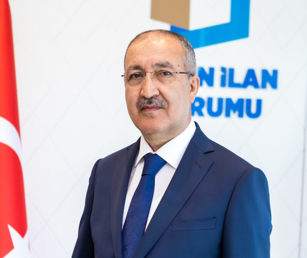 “Güzel haberler paylaşacağımız yeni bir yıl diliyorum”