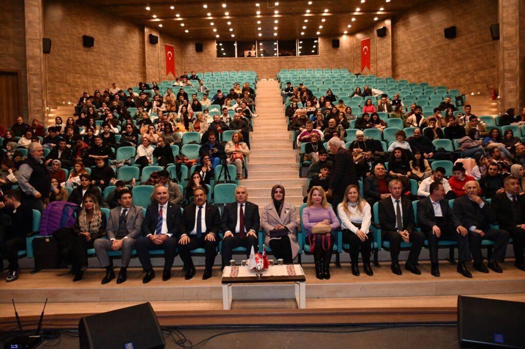 Şiir dinletisi beğeni topladı