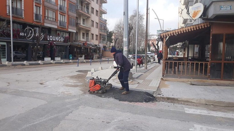 Kaldırımlar engelliler için yenilendi