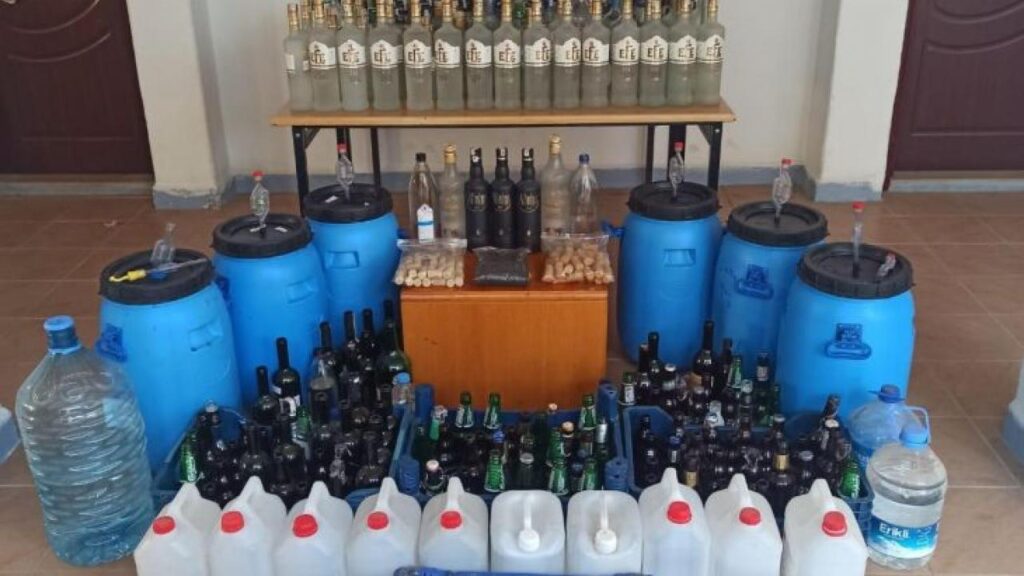 240 litre yapma şarap ele geçirildi