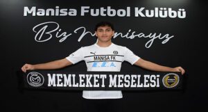 Manisa FK’da 3 imza birden
