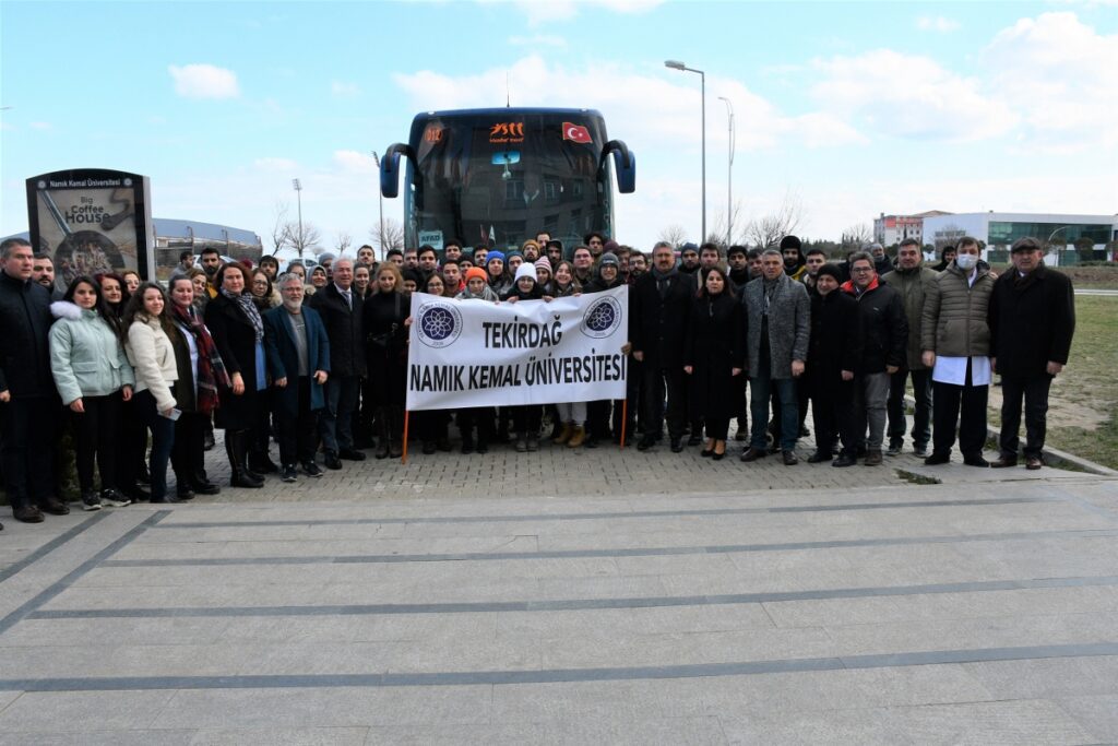 Gönüllü ekip deprem bölgesine yola çıktı
