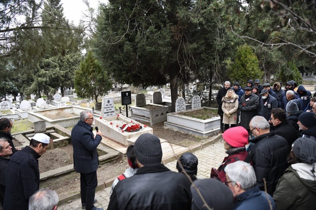 Ölüm yıldönümünde mezarı başında anıldı
