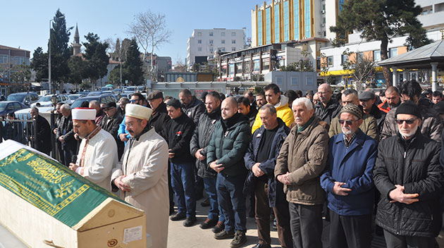 Nejat İşsever son yolculuğuna uğurlandı