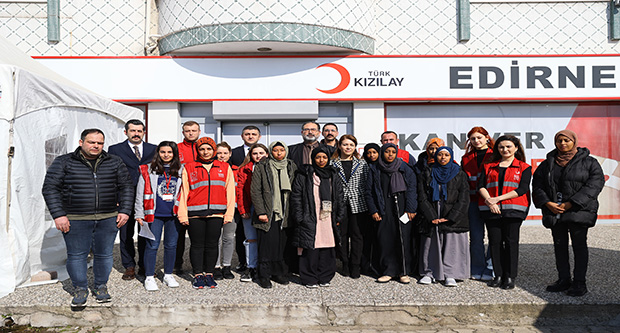Afetzedeler için kan bağışında bulunuldu