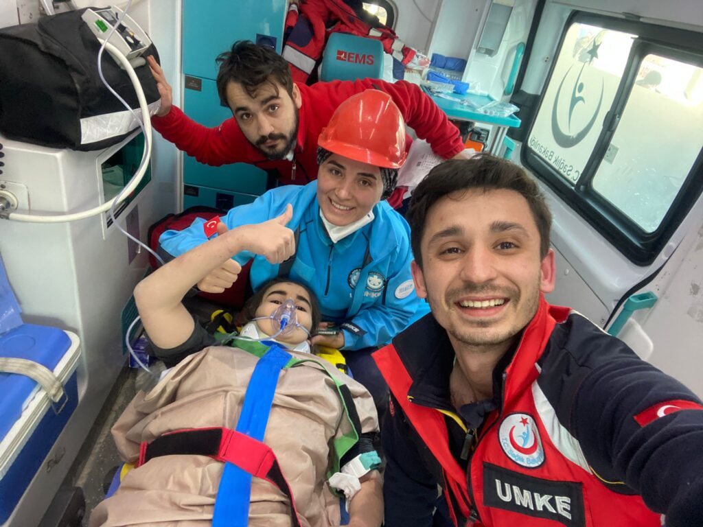 Sağlıkçılar yaşadıkları duygu yoğunluğunu unutamıyor