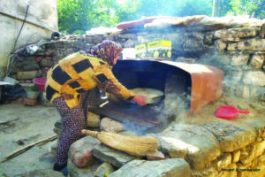 Köy ekmekleri depremzedelere yollanacak