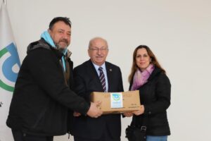 50 üreticiye 9.000 KG arı keki dağıtımı yapıldı