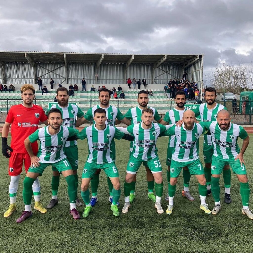 Sarayspor 1953 liderliği sevdi