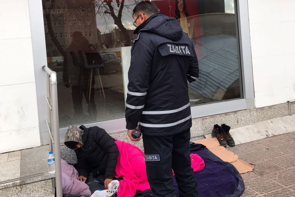 PANSİYONLARA YERLEŞTİRİLDİLER