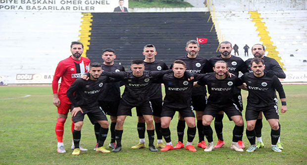 İki ezeli rakipten depremzedeler için dostluk maçı