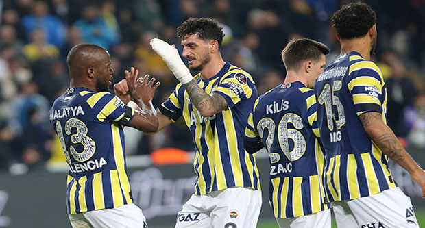 Fenerbahçe’den farklı galibiyet