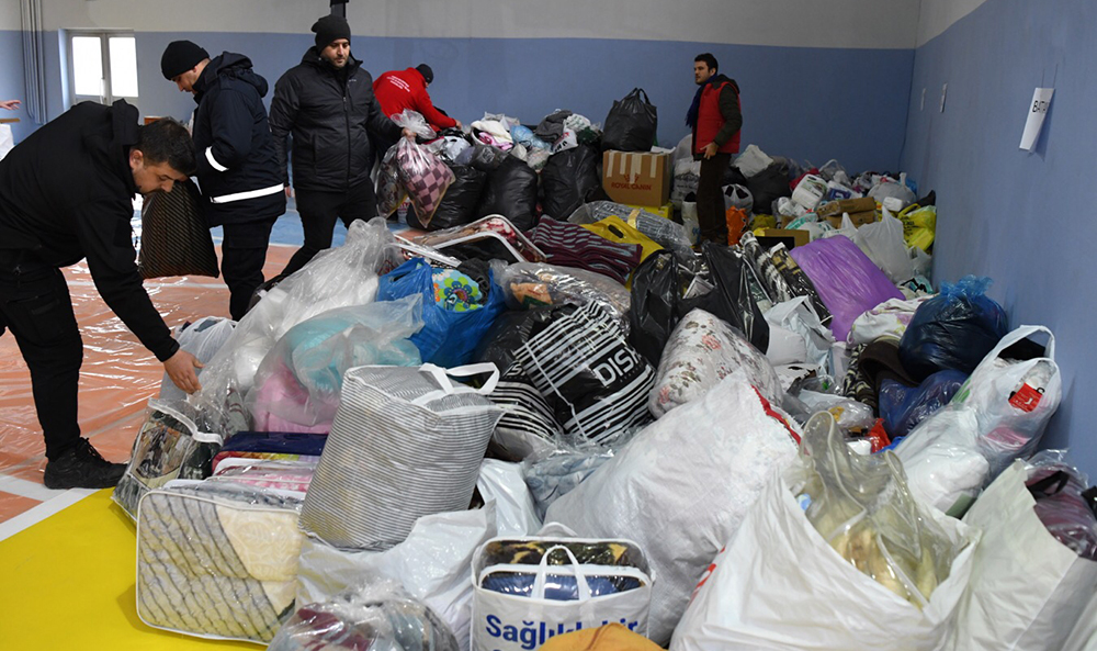 Deprem bölgesi için tek yürek oldular