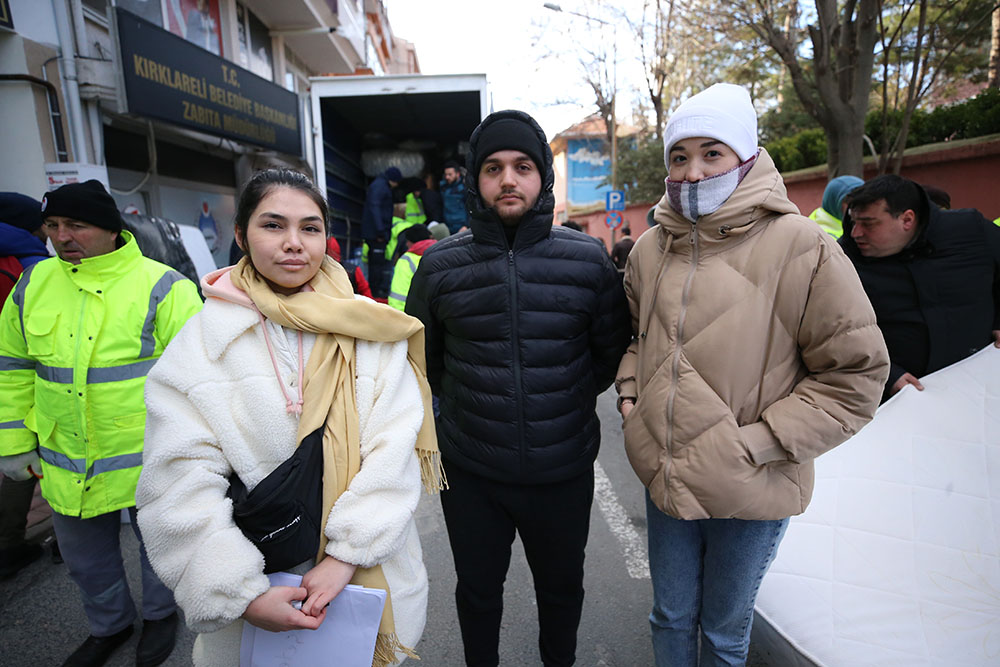 Yabancı uyruklu öğrencilerden yardım kampanyasına destek