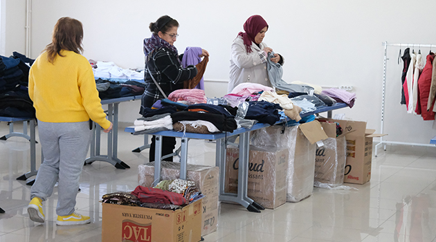 Depremzedeler için sevgi mağazası oluşturuldu