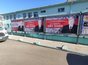 Bahçeli afişleri her yerde