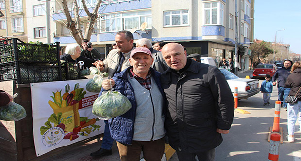 Belediyeden ücretsiz ıspanak ve lahana desteği
