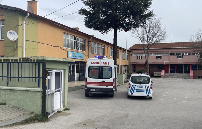 7. sınıf öğrencisi bıçakla 5 öğrenciyi yaraladı