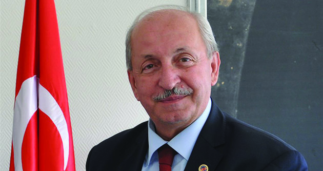 Albayrak bir aylık maaşını bağışladı