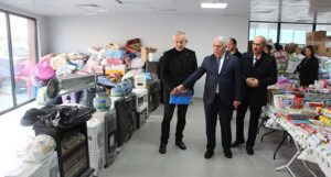 Yardım çalışmalarını takip etti