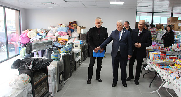Yardım çalışmalarını takip etti