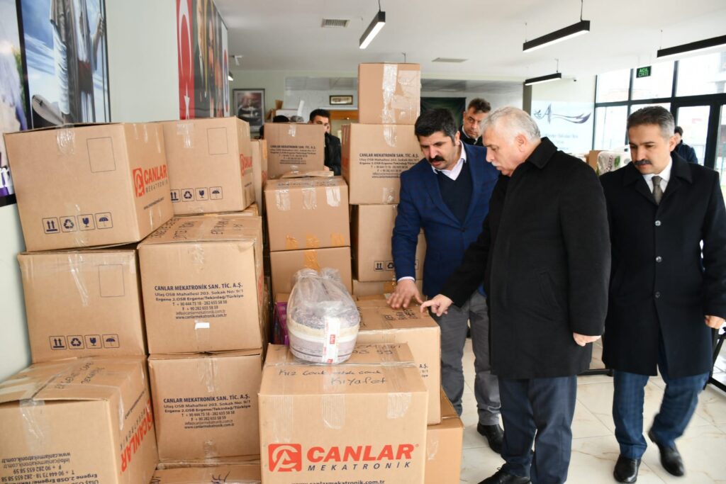 Yardım çalışmalarını yerinde inceledi