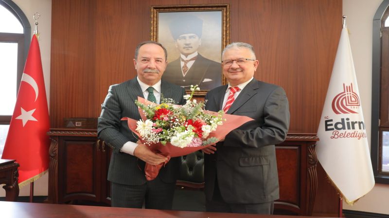 Belediye başkan yardımcısı emekliliğe ayrıldı