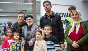 Josef de Souza depremzedelere moral verdi
