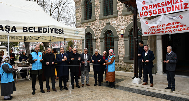 Depremzedeler yararına kermes düzenlendi