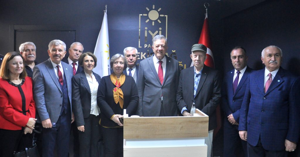 Fahrettin Özzade projeleri ile geliyor