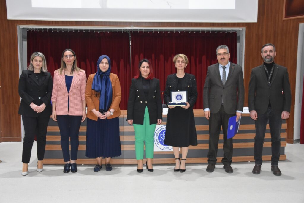  ‘Afet ve Kadın Paneli’ düzenlendi