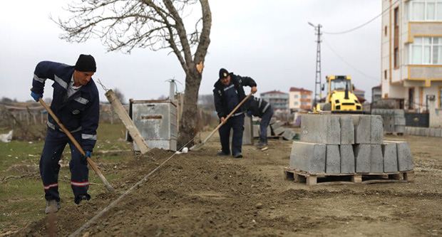 Yağmur suyu hattı çalışmaları sürüyor