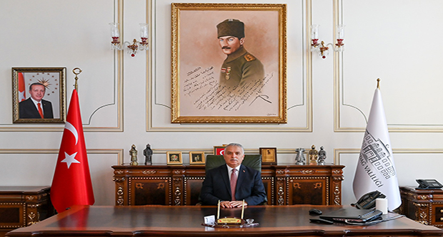 “Tüm İslam aleminin Berat Kandili’ni tebrik ediyorum”