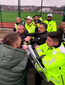 Amatör futbol maçı sonrası kavga çıktı