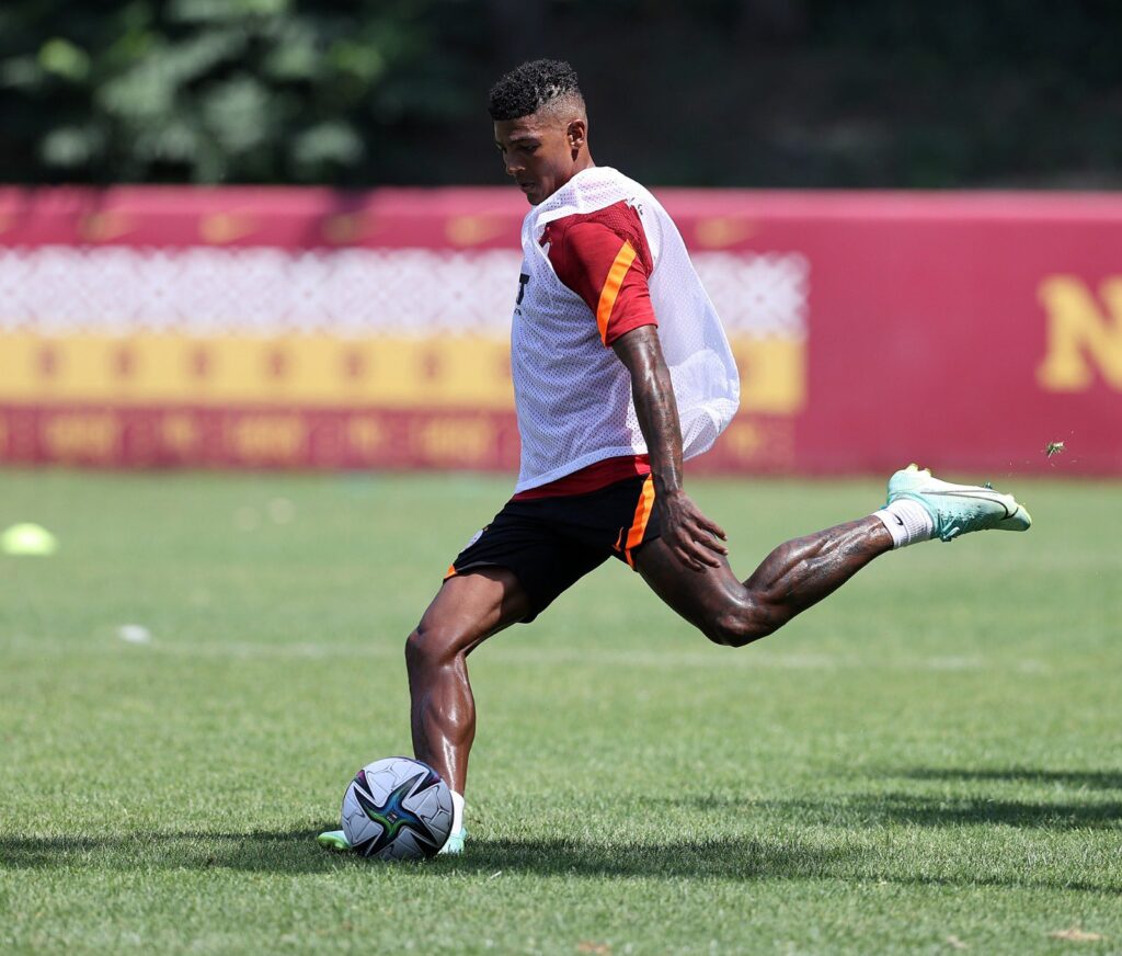 Patrick Van Aanholt sezon sonuna kadar kiralandı