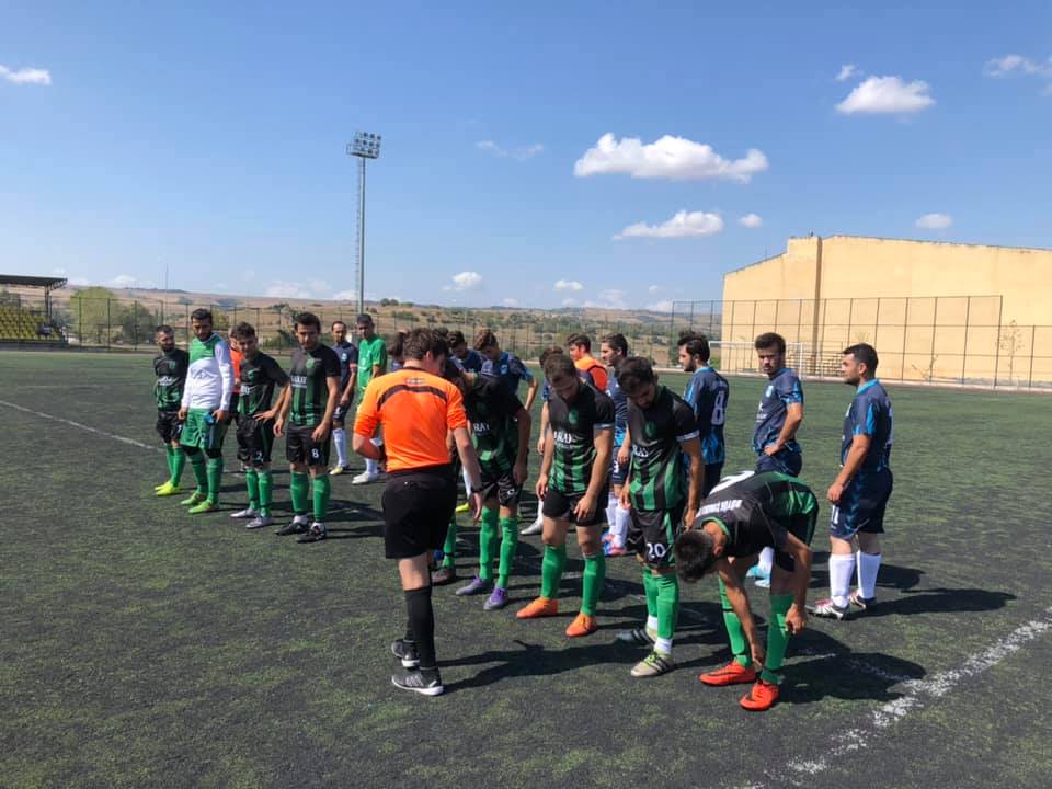 Hürriyet Yıldız Gençlikspor averajla lider