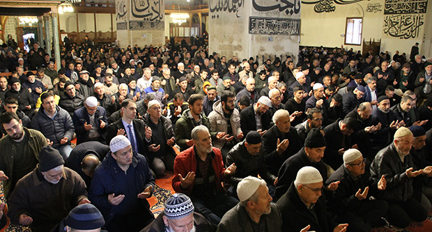 Tarihi camilerde Mevlid-i Şerif okutuldu
