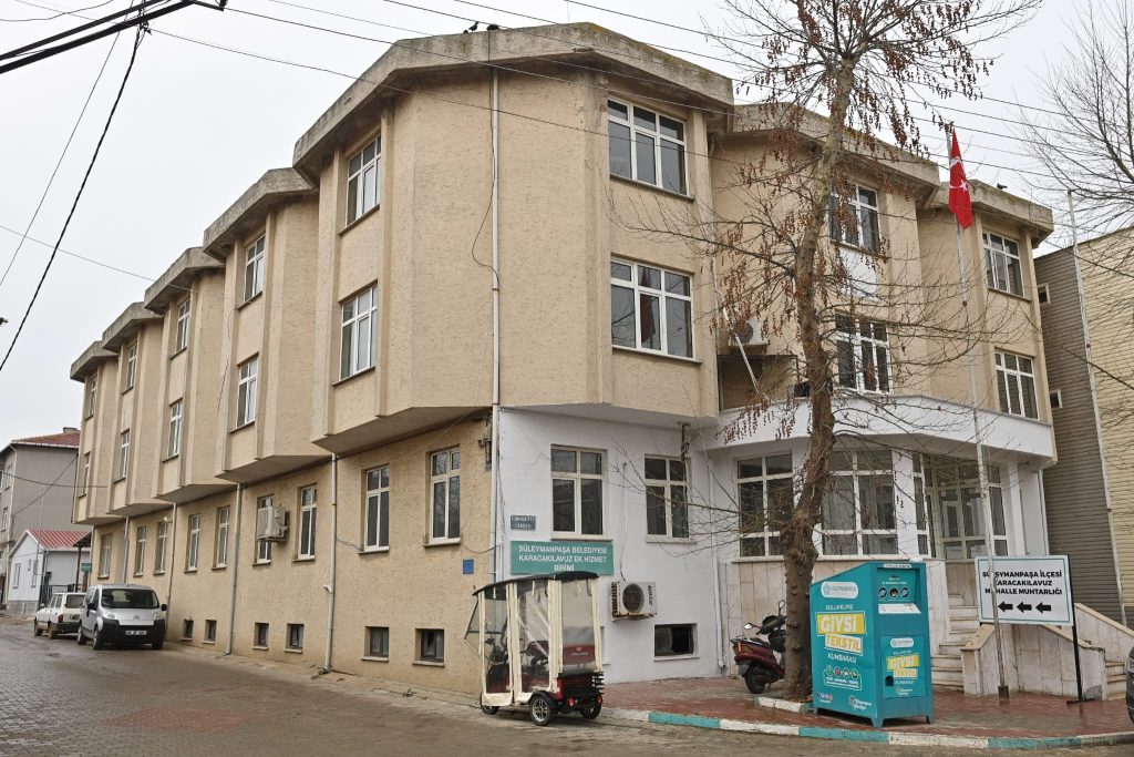 Belediye binası mahalle konağı oluyor