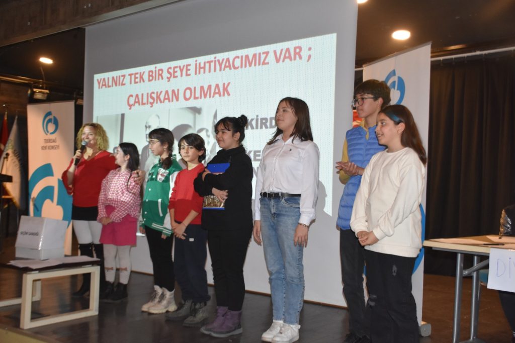 Çocukların seçim heyecanı