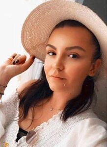 Genç kız trafik kazasında öldü